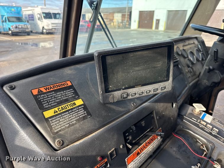 image for item ER0389 2005 Crane Carrier Company refuse truck