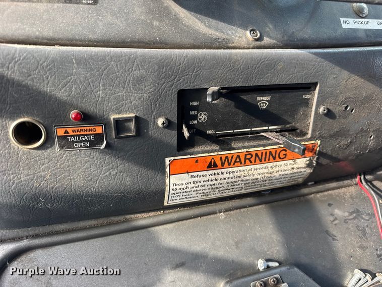 image for item ER0389 2005 Crane Carrier Company refuse truck