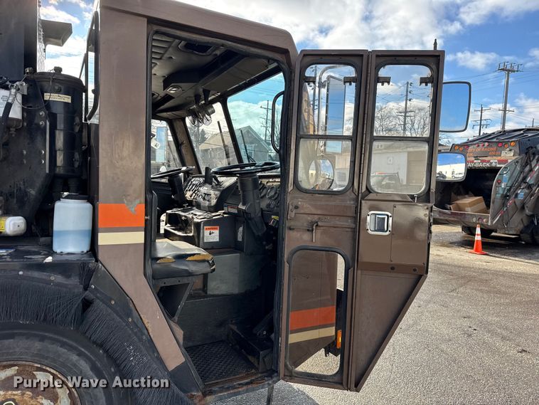 image for item ER0389 2005 Crane Carrier Company refuse truck