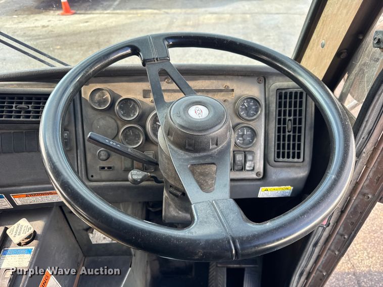 image for item ER0389 2005 Crane Carrier Company refuse truck