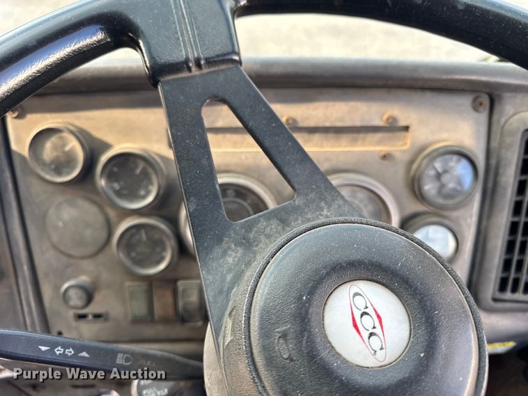 image for item ER0389 2005 Crane Carrier Company refuse truck