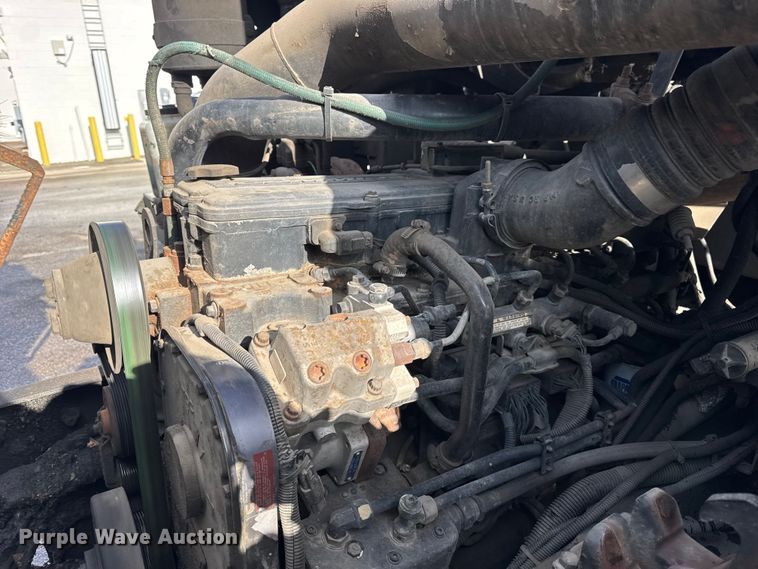 image for item ER0389 2005 Crane Carrier Company refuse truck