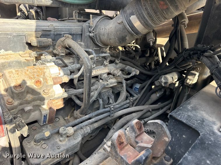 image for item ER0389 2005 Crane Carrier Company refuse truck