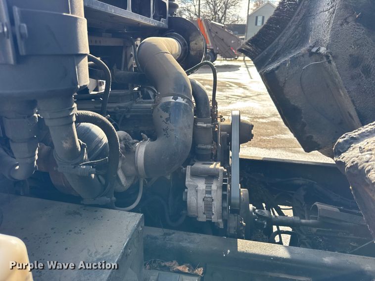 image for item ER0389 2005 Crane Carrier Company refuse truck