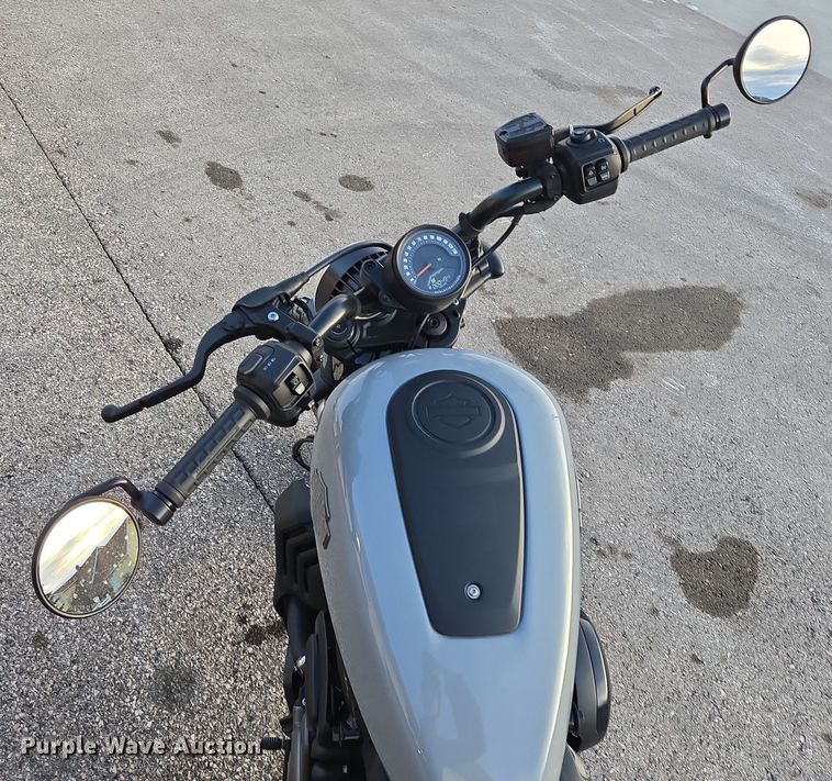 image for item ES2673 2024 Harley-Davidson Nightster motorcycle