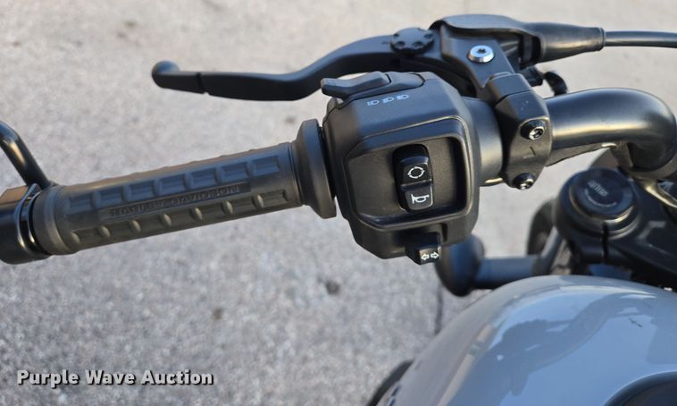 image for item ES2673 2024 Harley-Davidson Nightster motorcycle