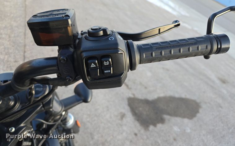 image for item ES2673 2024 Harley-Davidson Nightster motorcycle