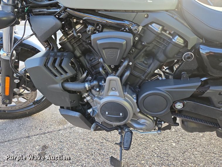 image for item ES2673 2024 Harley-Davidson Nightster motorcycle