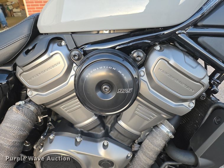 image for item ES2673 2024 Harley-Davidson Nightster motorcycle