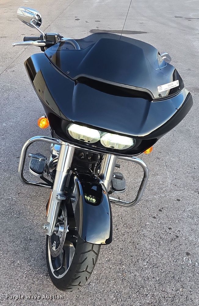 image for item ES2674 2023 Harley-Davidson Road Glide motorcycle