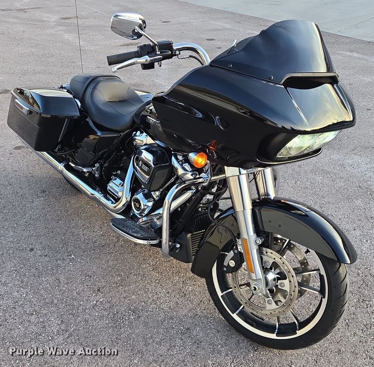 image for item ES2674 2023 Harley-Davidson Road Glide motorcycle