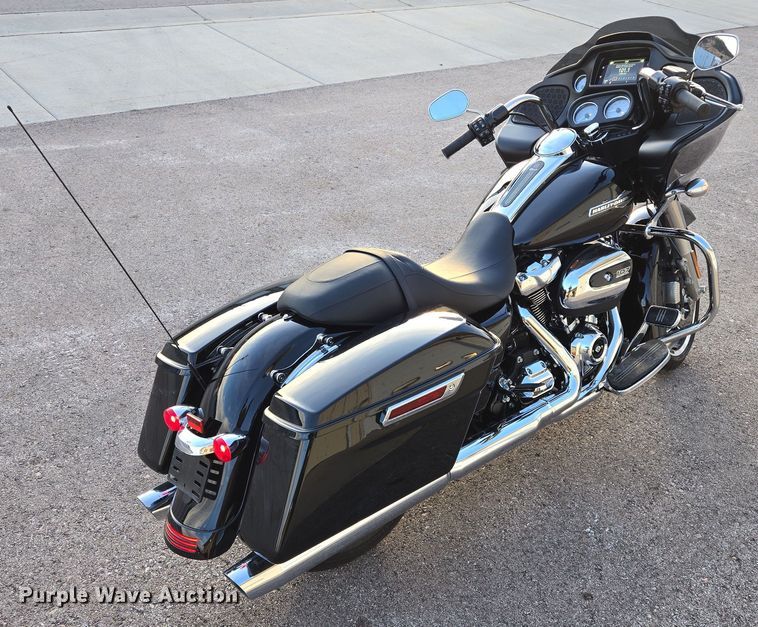 image for item ES2674 2023 Harley-Davidson Road Glide motorcycle