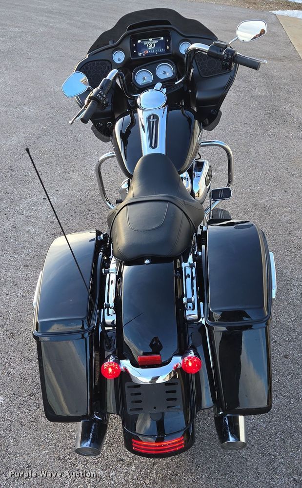 image for item ES2674 2023 Harley-Davidson Road Glide motorcycle