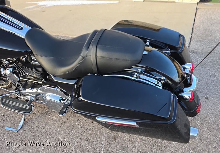 image for item ES2674 2023 Harley-Davidson Road Glide motorcycle