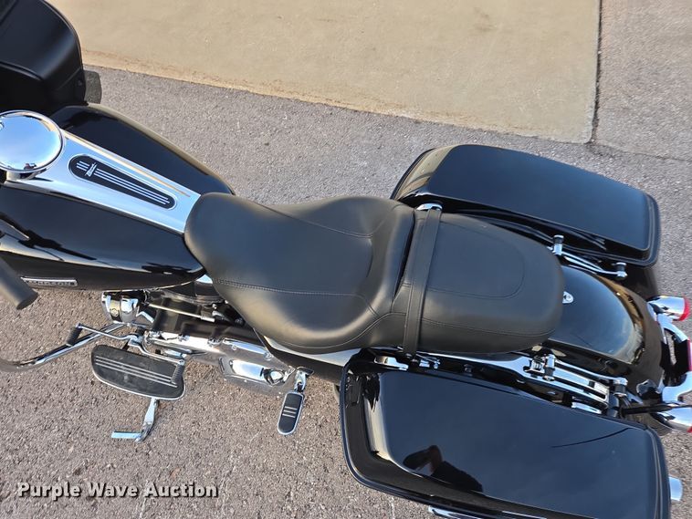 image for item ES2674 2023 Harley-Davidson Road Glide motorcycle