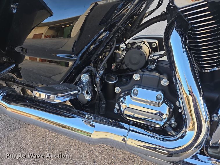 image for item ES2674 2023 Harley-Davidson Road Glide motorcycle