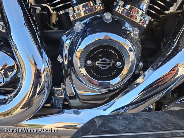 image for item ES2674 2023 Harley-Davidson Road Glide motorcycle