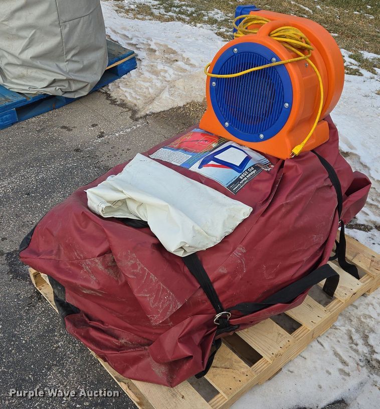 image for item ES2680 Inflatable Fusion Inflatable Movie Screen 