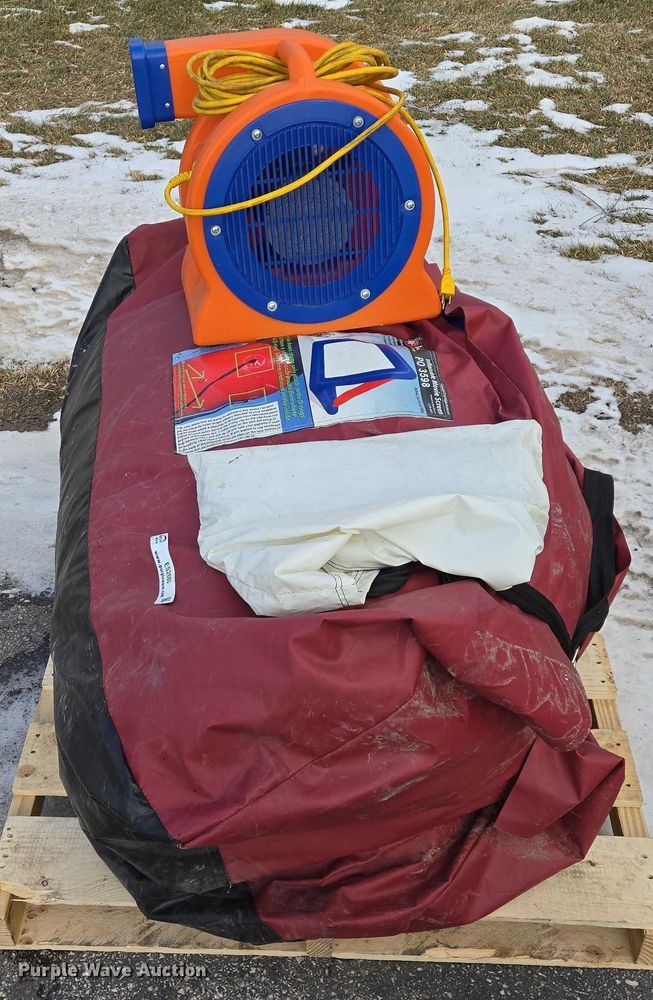 image for item ES2680 Inflatable Fusion Inflatable Movie Screen 