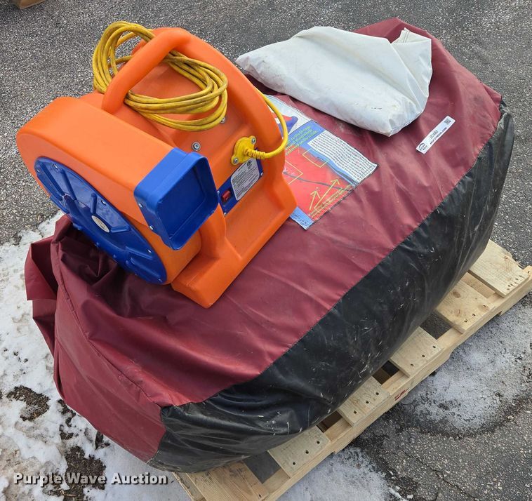 image for item ES2680 Inflatable Fusion Inflatable Movie Screen 