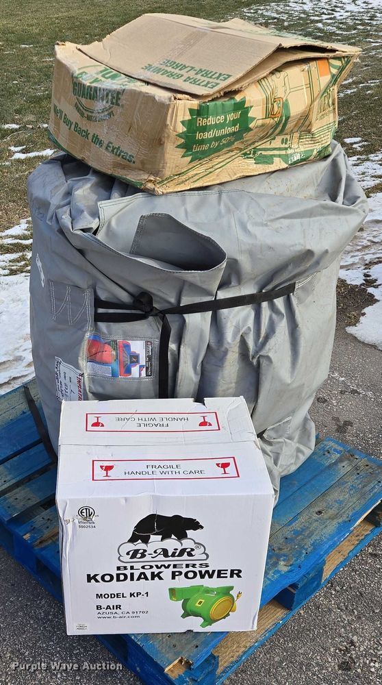 image for item ES2681 Inflatable Fusion Custom Sticky Wall 