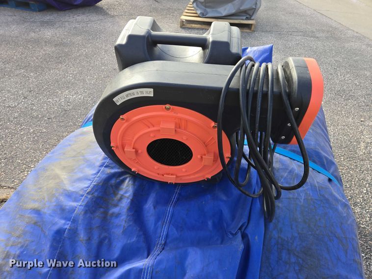 image for item ES2683 Inflatable bounce house