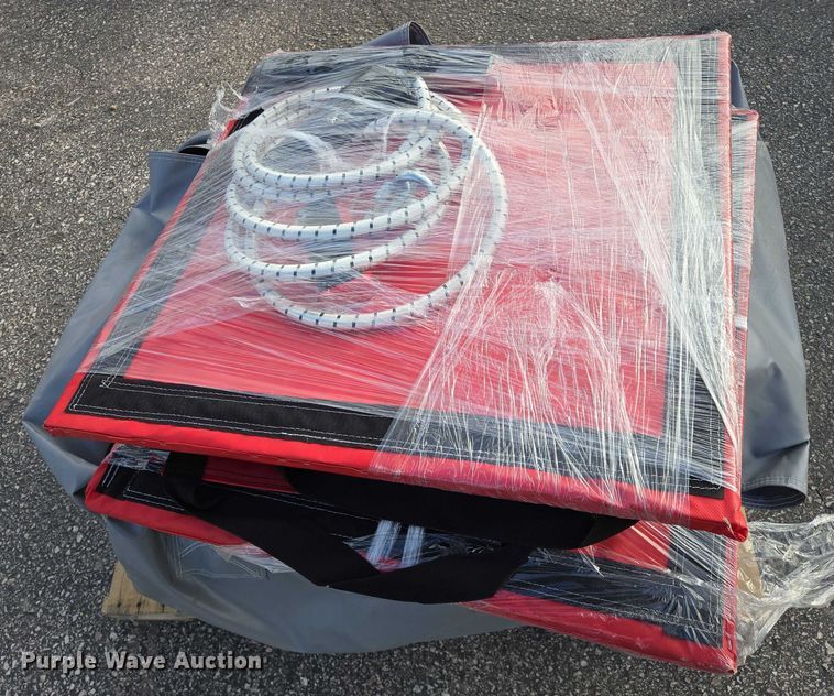 image for item ES2684 Inflatable Fusion 2 lane bungee run 