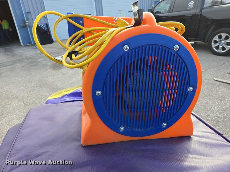 image for item ES2685 Inflatable obstacle course