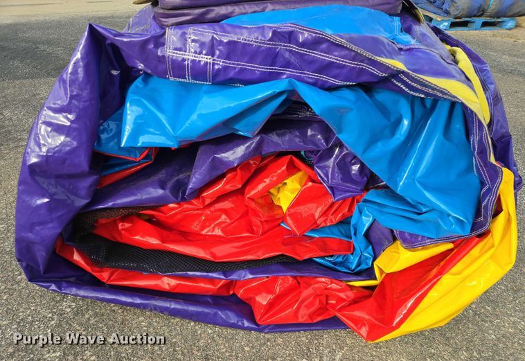 image for item ES2685 Inflatable obstacle course