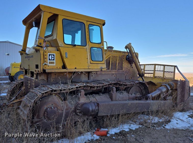 image for item ES2692 1972 Caterpillar D8H dozer