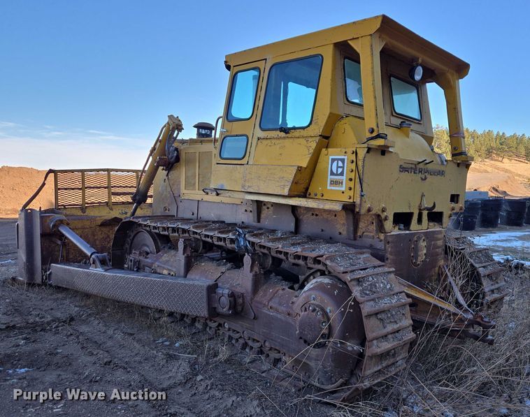 image for item ES2692 1972 Caterpillar D8H dozer