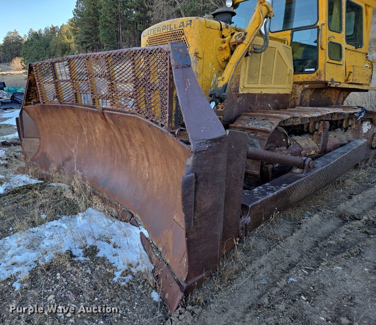 image for item ES2692 1972 Caterpillar D8H dozer