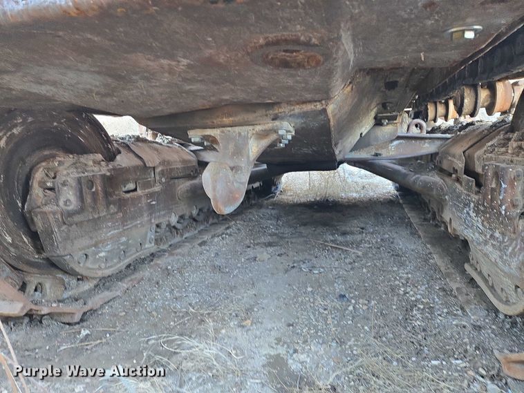 image for item ES2692 1972 Caterpillar D8H dozer