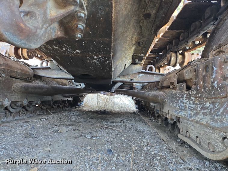 image for item ES2692 1972 Caterpillar D8H dozer