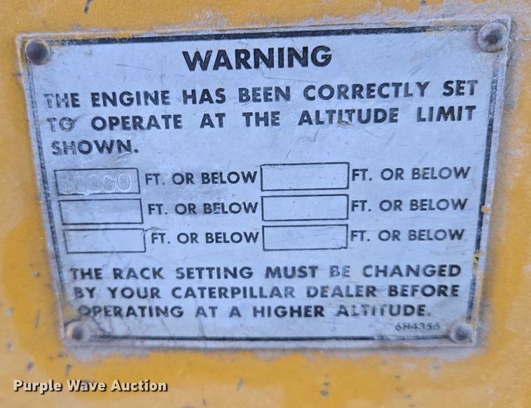 image for item ES2692 1972 Caterpillar D8H dozer