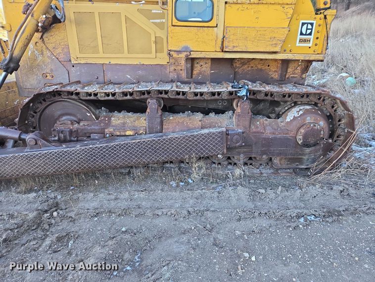 image for item ES2692 1972 Caterpillar D8H dozer
