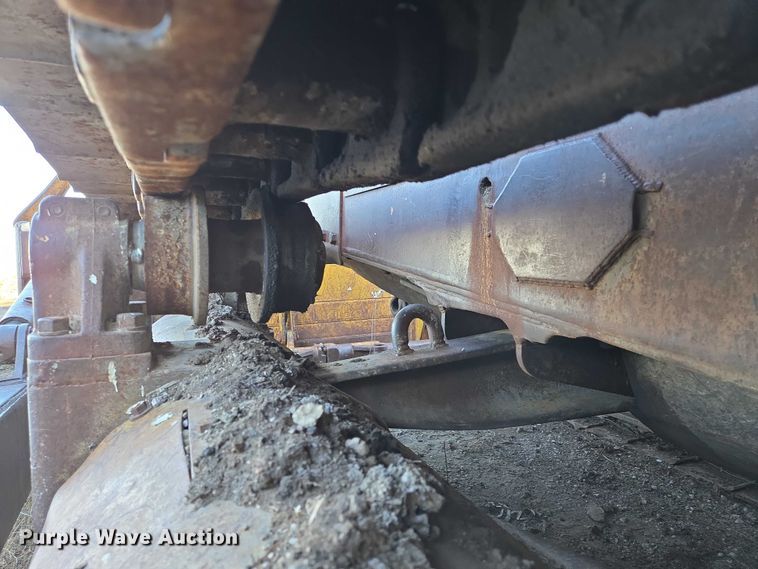 image for item ES2692 1972 Caterpillar D8H dozer