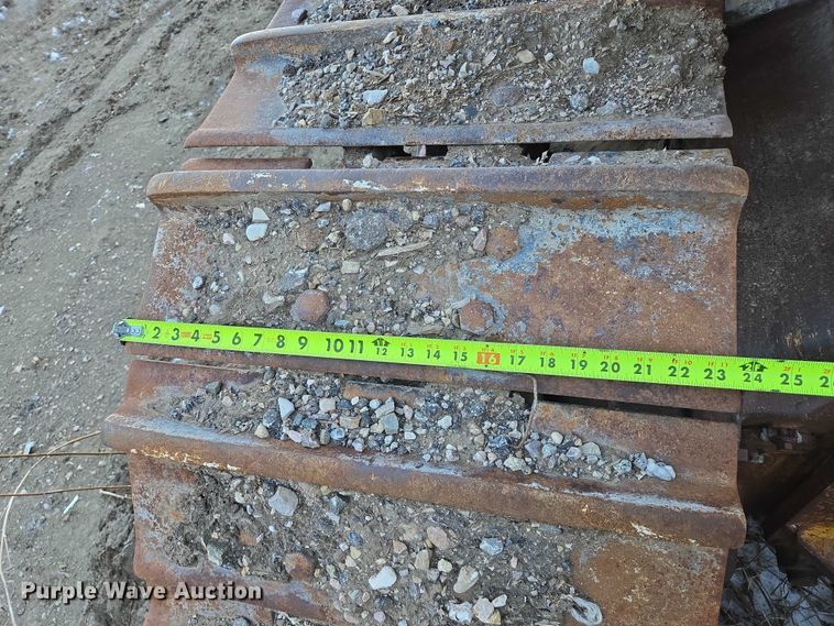 image for item ES2692 1972 Caterpillar D8H dozer