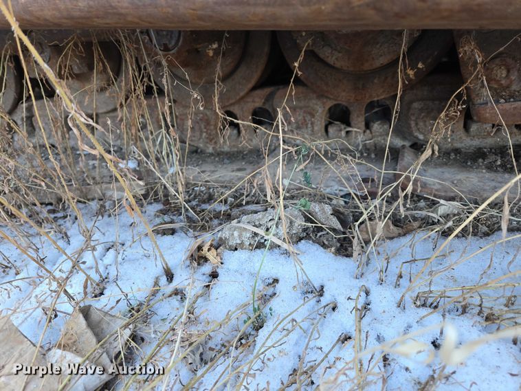 image for item ES2692 1972 Caterpillar D8H dozer