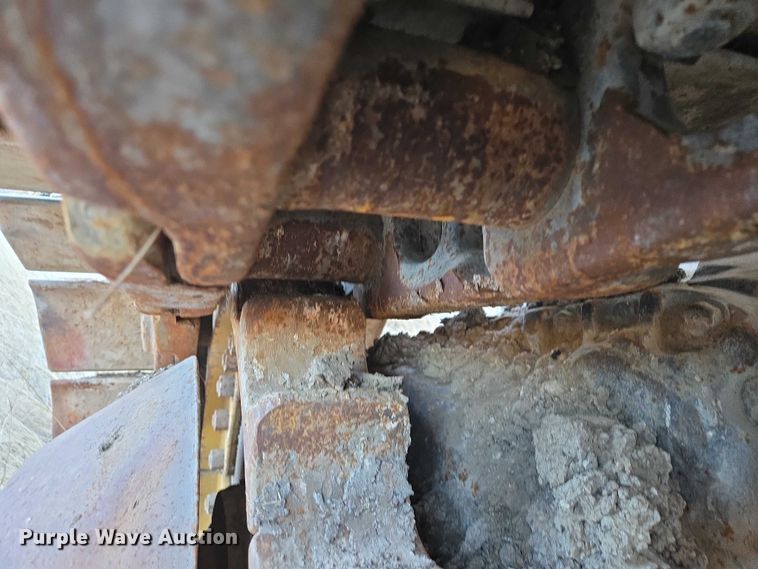 image for item ES2692 1972 Caterpillar D8H dozer