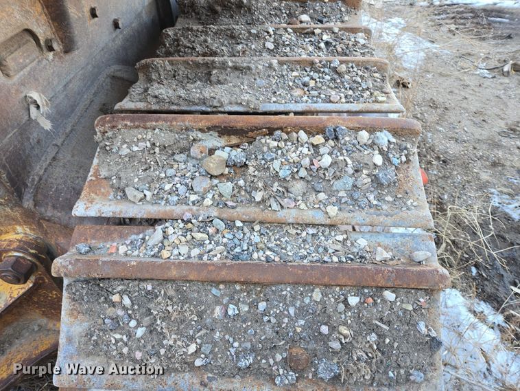 image for item ES2692 1972 Caterpillar D8H dozer