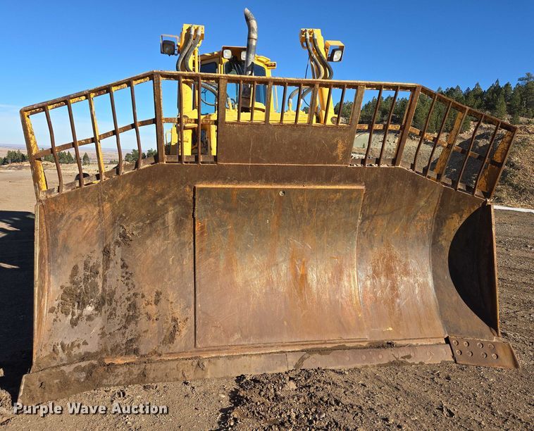 image for item ES2693 2003 Dressta TD-25HLA dozer