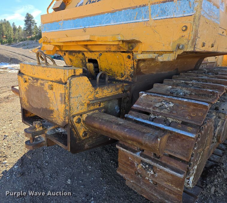 image for item ES2693 2003 Dressta TD-25HLA dozer