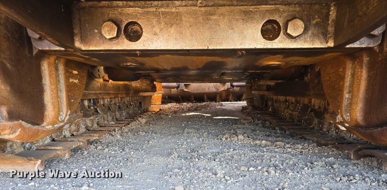 image for item ES2693 2003 Dressta TD-25HLA dozer