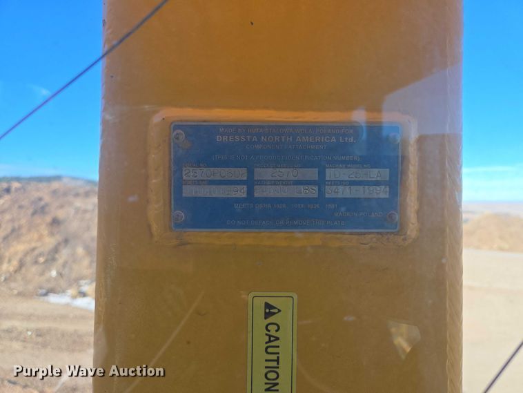 image for item ES2693 2003 Dressta TD-25HLA dozer