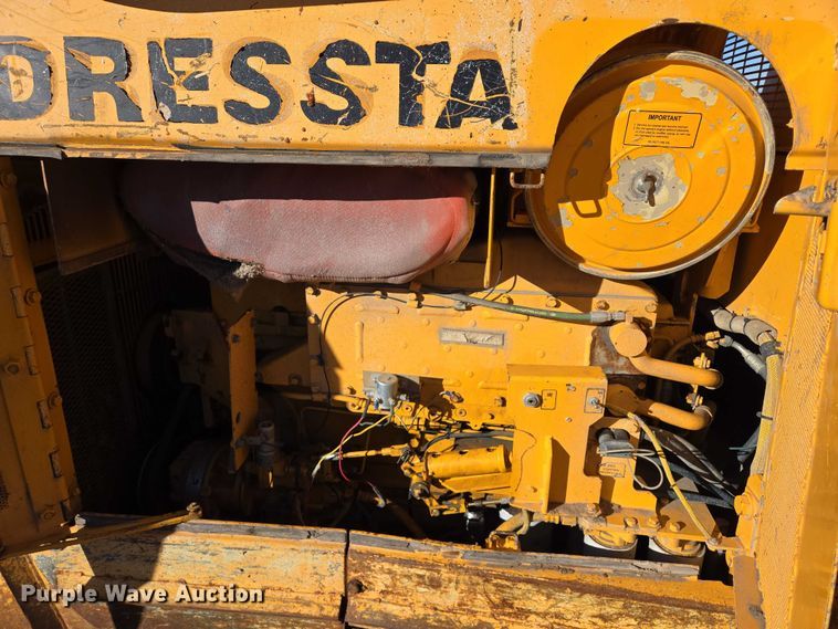 image for item ES2693 2003 Dressta TD-25HLA dozer