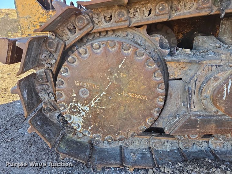 image for item ES2693 2003 Dressta TD-25HLA dozer