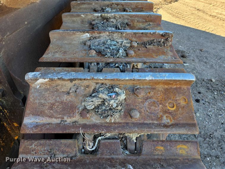 image for item ES2693 2003 Dressta TD-25HLA dozer