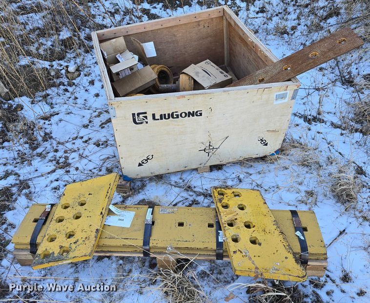 image for item ES2693 2003 Dressta TD-25HLA dozer