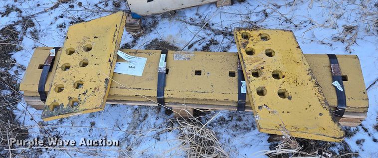 image for item ES2693 2003 Dressta TD-25HLA dozer